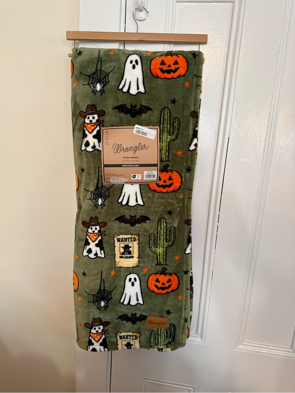 New Wrangler Olive Halloween Plush Throw - Ghost & Pumpkin Print